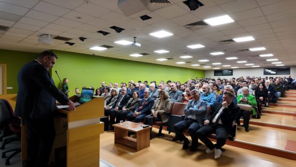 EAE Alçak Gerilim Laboratuvarı 2