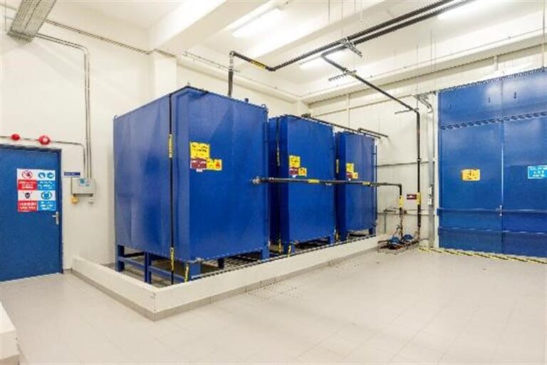 Jeneratör Günlük Yakıt Tankı